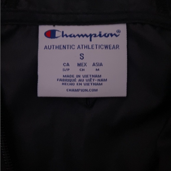 UNISEX CHAMPION WINDBREAKER BRAND NEW !!! SIZE SMALL - Picture 4 of 5
